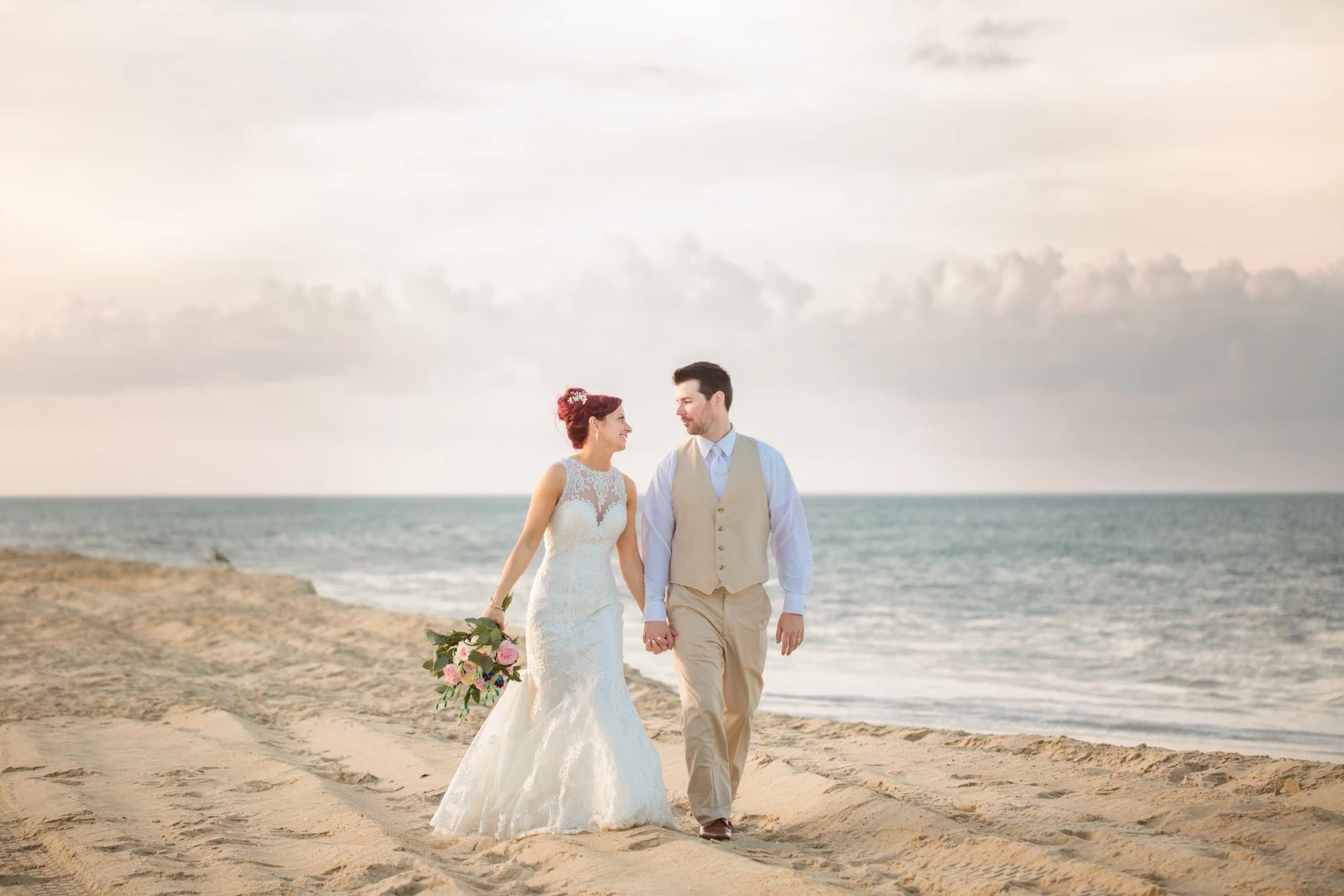 Nags Head Golf Links - Couple on the beach